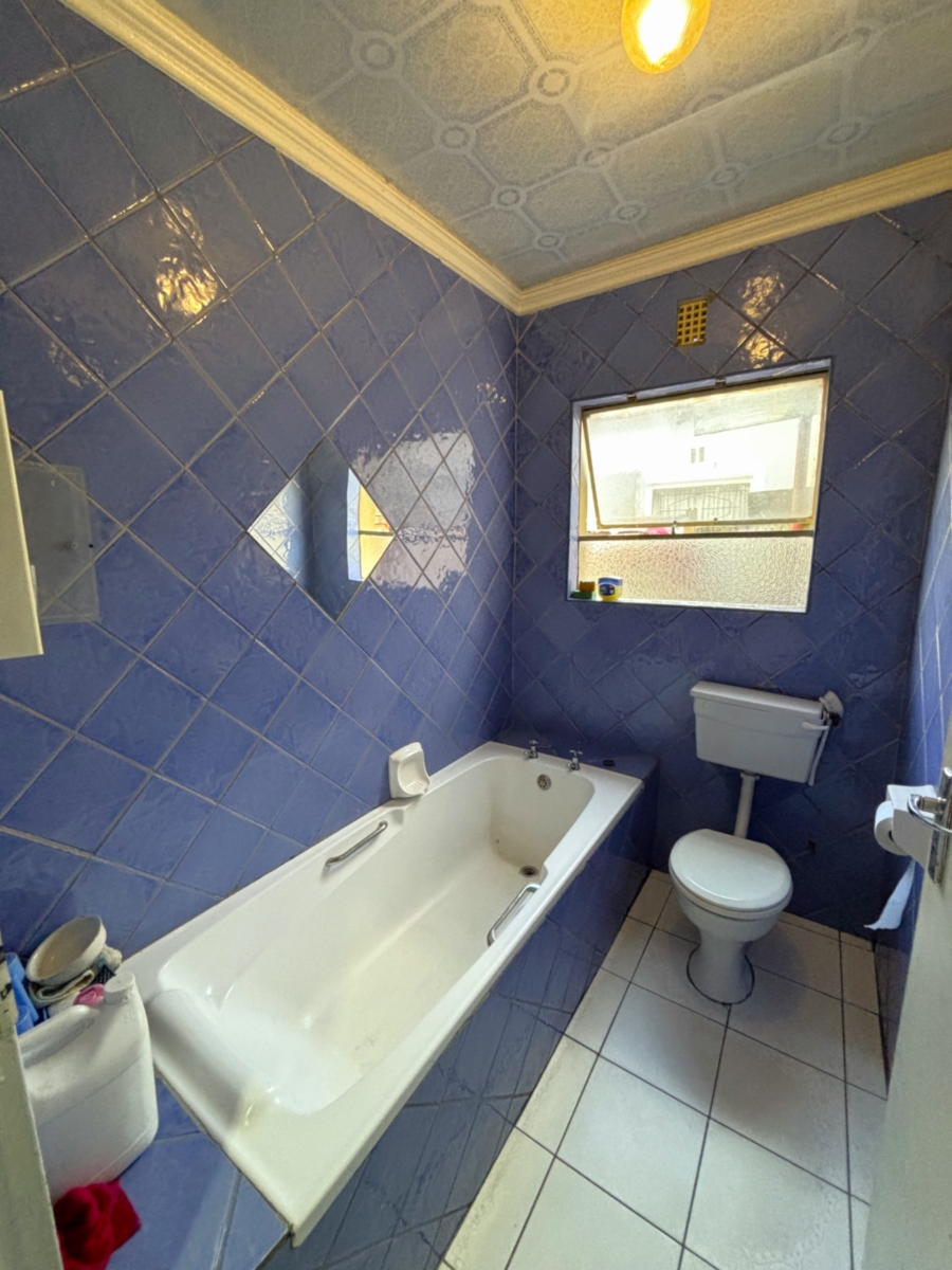 5 Bedroom Property for Sale in Belhar Western Cape